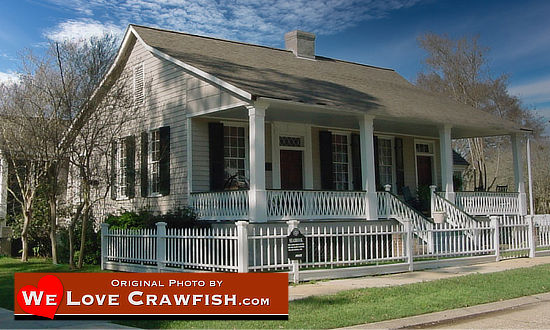 Cajun home in South Louisiana near crawfish farm